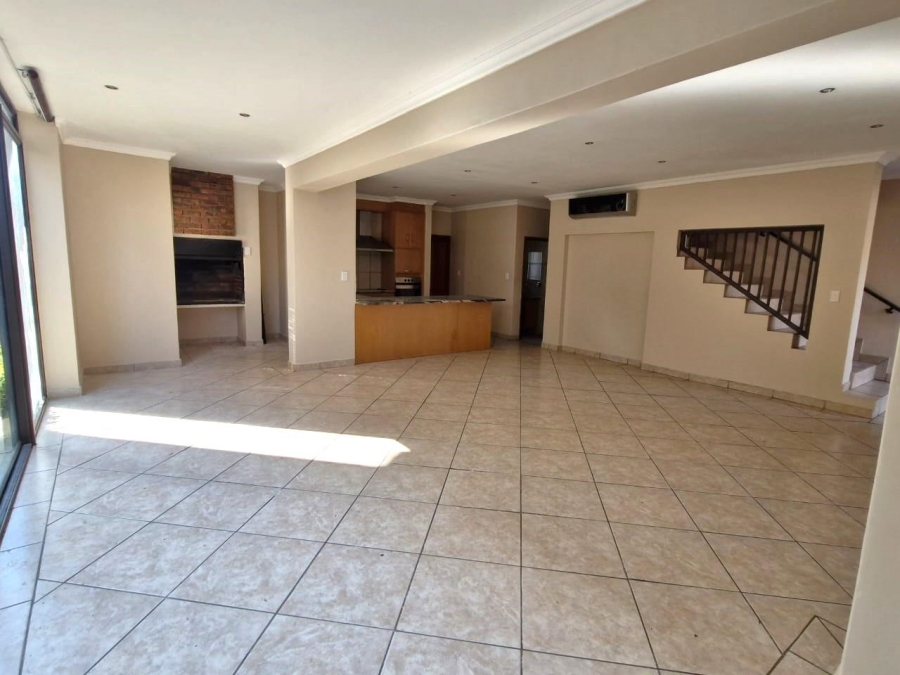 2 Bedroom Property for Sale in Xanadu Eco Park North West